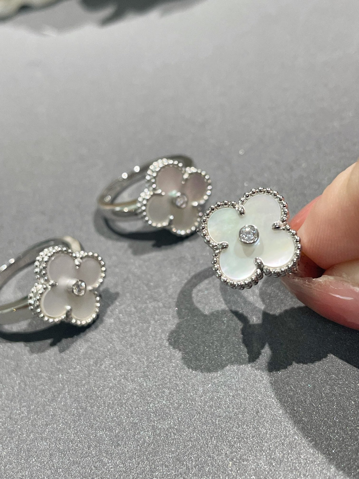 [⭐Seralia]CLOVER SILVER MOP DIAMOND RING