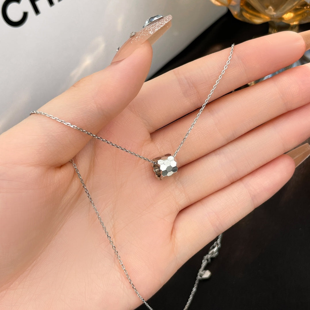 [⭐Seralia]BEE MINI NECKLACE