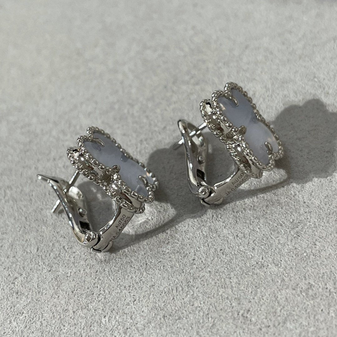 [⭐Seralia]CLOVER CHALCEDONY SILVER STUD EARRINGS