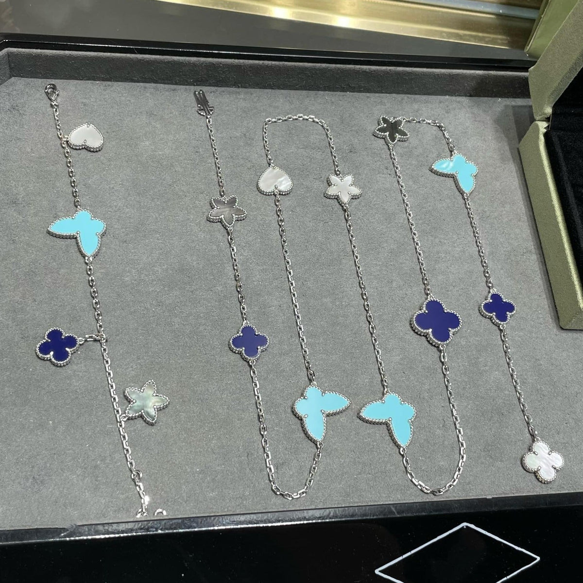 [⭐Seralia]LUCKY CLOVER SILVER 11 MOTIF NECKLACE
