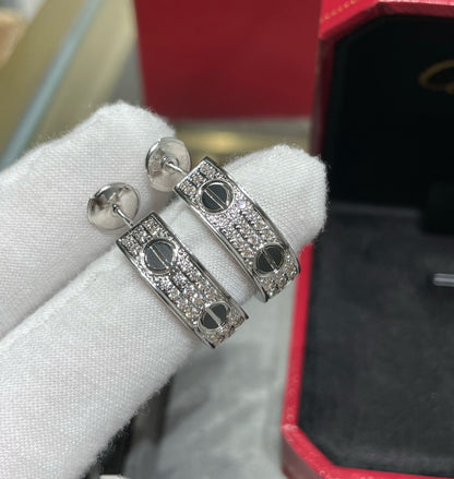 [⭐Seralia]LOVE CERAMIC DIAMOND PAVED SILVER EARRINGS