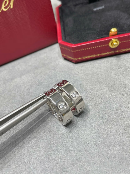 [⭐Seralia]LOVE 5.5MM 1 DIAMOND EARRINGS