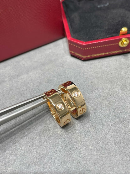 [⭐Seralia]LOVE 5.5MM 1 DIAMOND EARRINGS