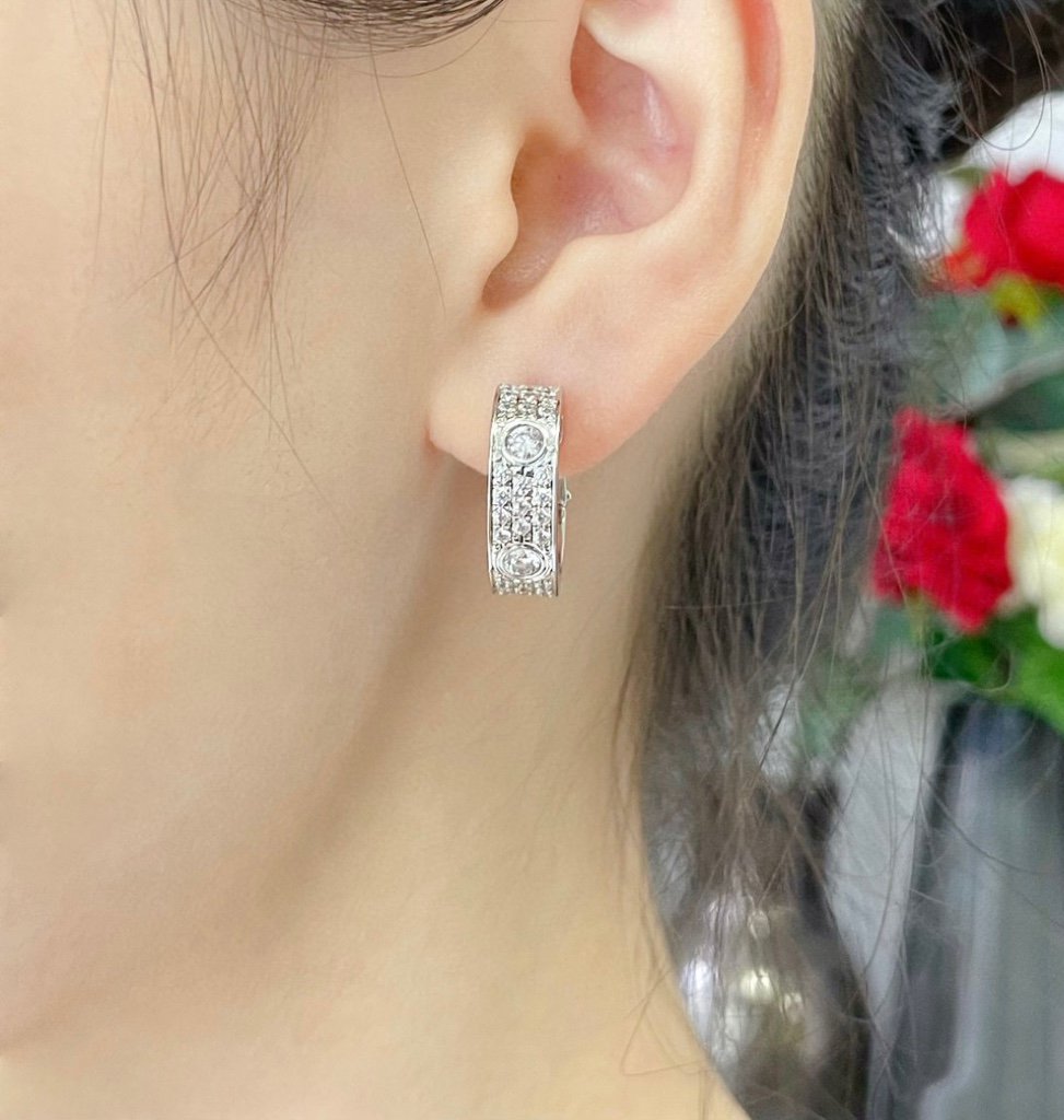 [⭐Seralia]LOVE 5.5MM DIAMOND PAVED EARRINGS