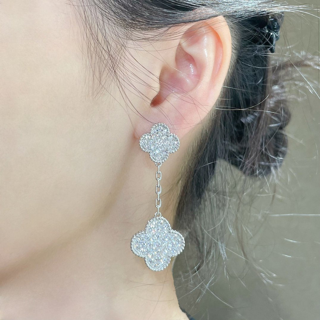[⭐Seralia]CLOVER 2 MOTIFS DIAMOND PAVED SILVER EARRINGS