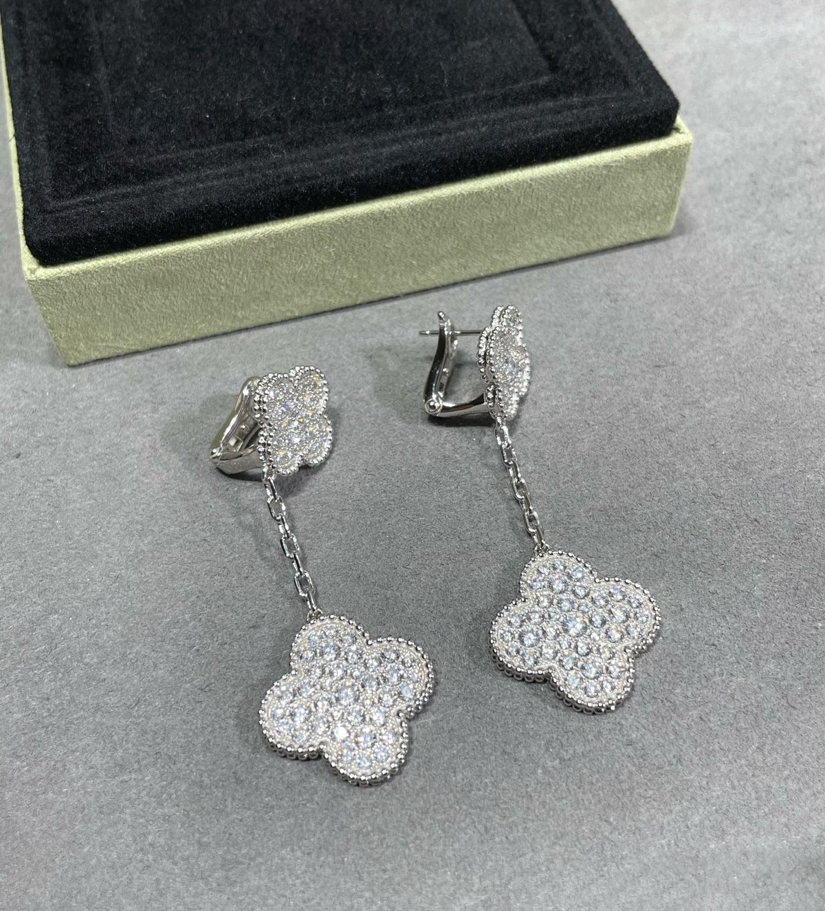 [⭐Seralia]CLOVER 2 MOTIFS DIAMOND PAVED SILVER EARRINGS