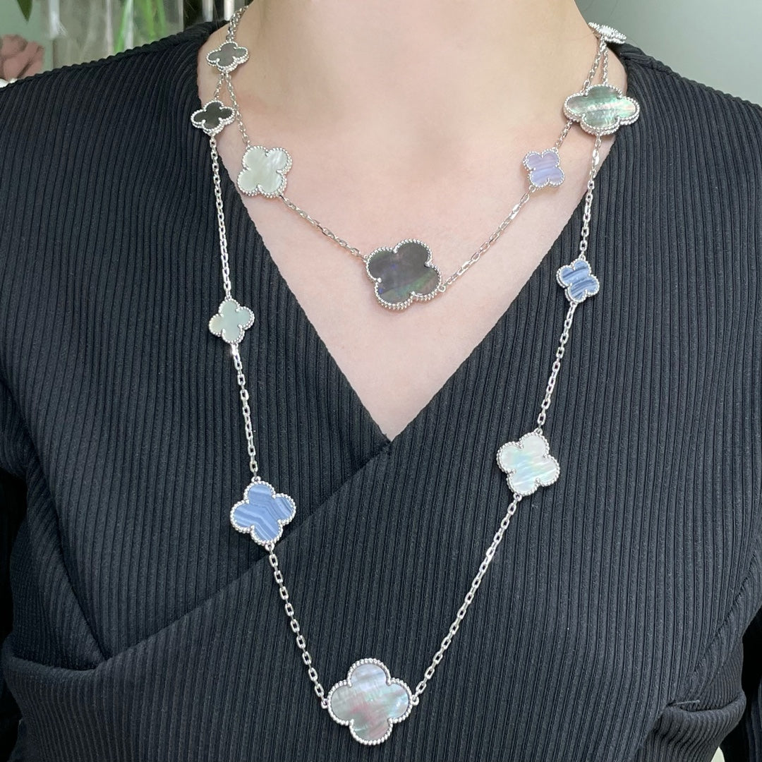 [⭐Seralia]CLOVER 16 MOTIF CHALCEDONY MOP SILVER NECKLACE