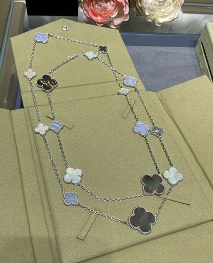 [⭐Seralia]CLOVER 16 MOTIF CHALCEDONY MOP SILVER NECKLACE