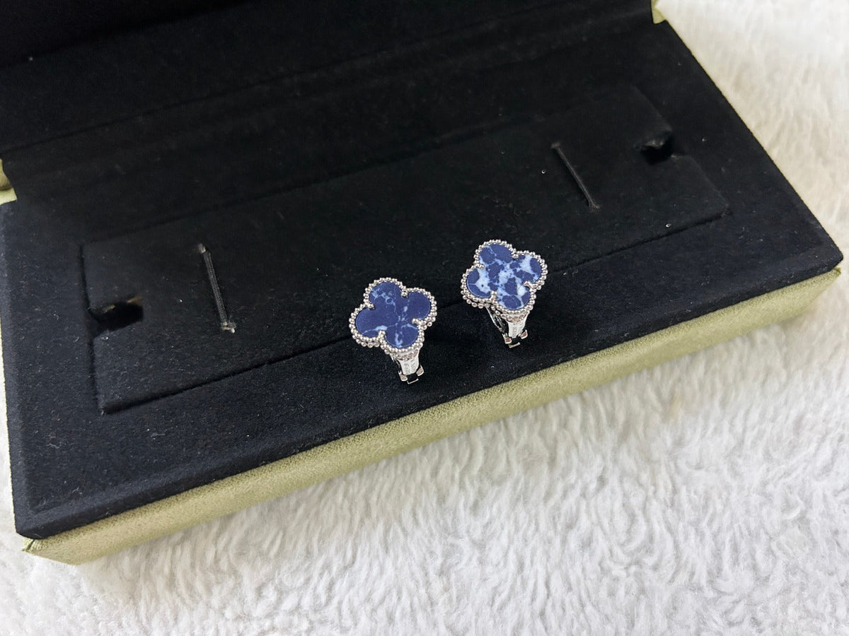 [⭐Seralia]CLOVER PIETERSITE MEDIUM STUD EARRINGS