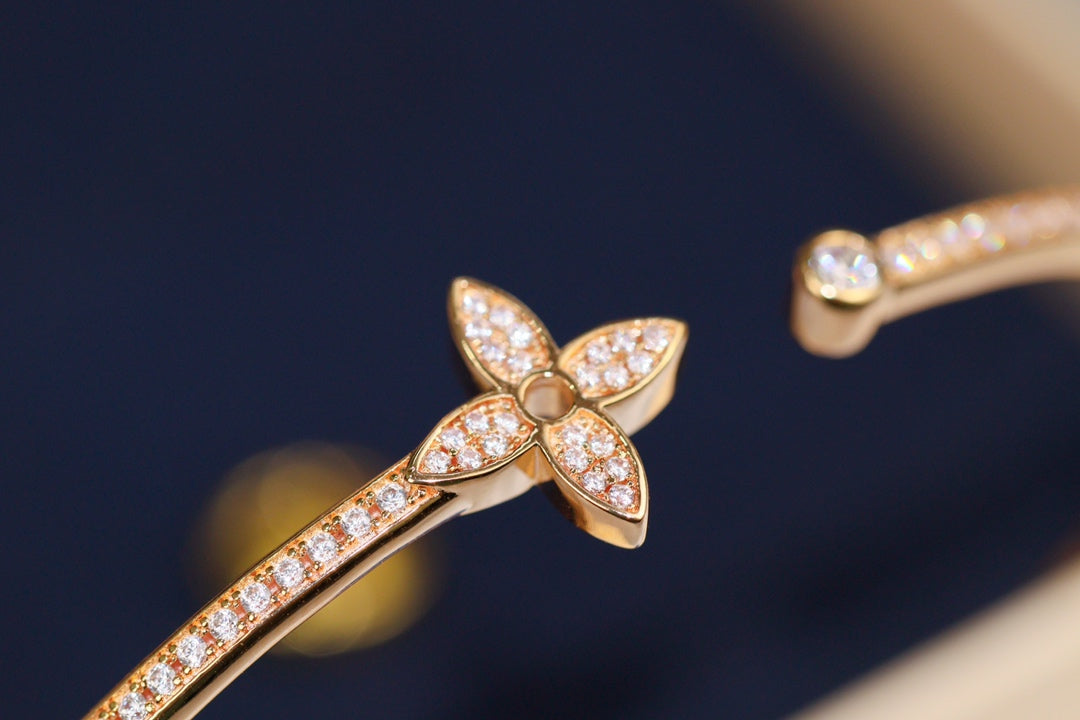 [⭐Seralia]IDYLLE PINK GOLD OPEN BRACELET DIAMOND PAVED