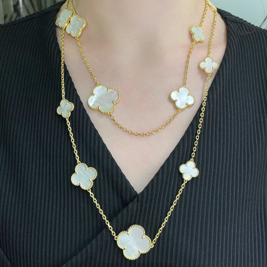 [⭐Seralia]CLOVER 16 MOTIF WHITE MOP GOLD NECKLACE