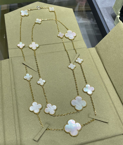 [⭐Seralia]CLOVER 16 MOTIF WHITE MOP GOLD NECKLACE
