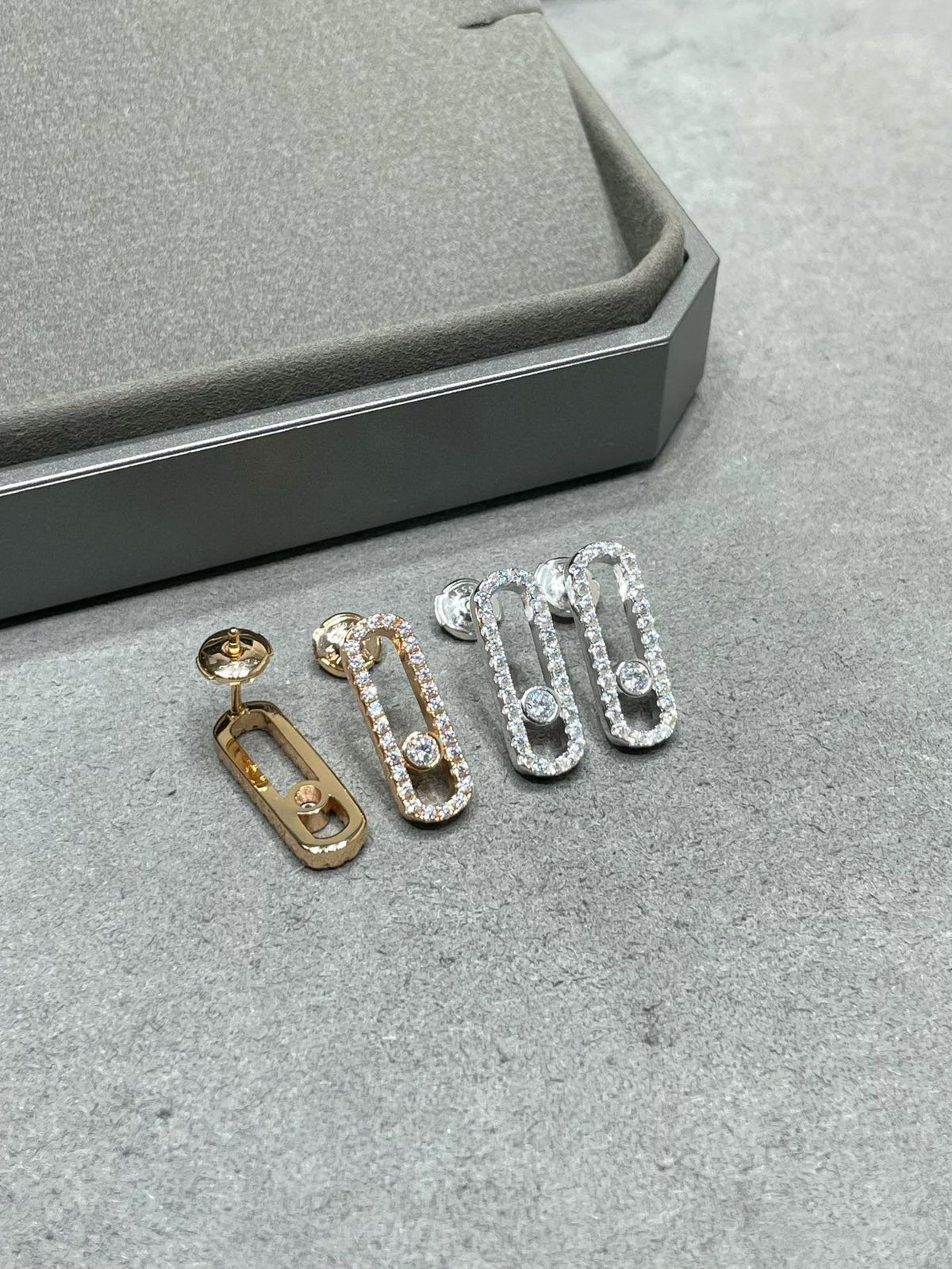 [⭐Seralia]MOVE UNO STUD DIAMOND PAVED EARRINGS