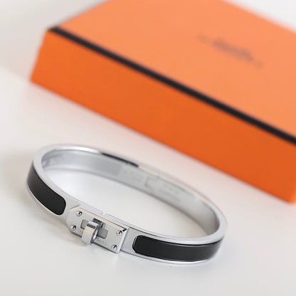 [⭐Seralia]HM KELLY BLACK BRACELET