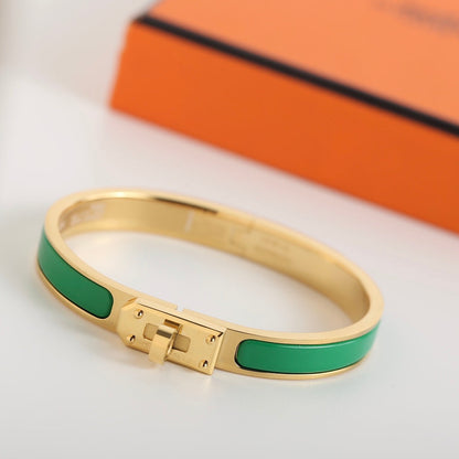 [⭐Seralia]HM KELLY GREEN BRACELET