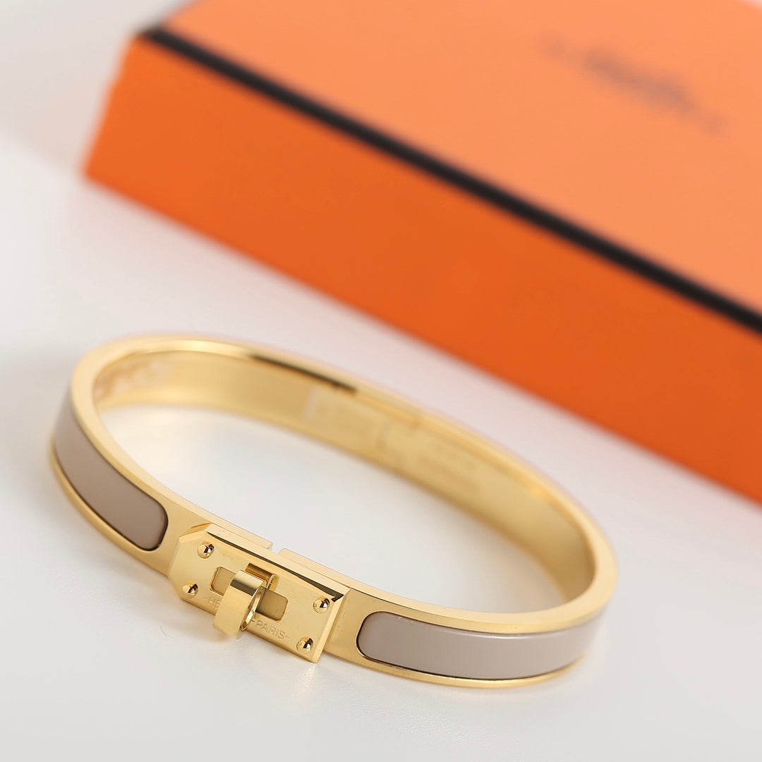 [⭐Seralia]HM KELLY GREY BRACELET