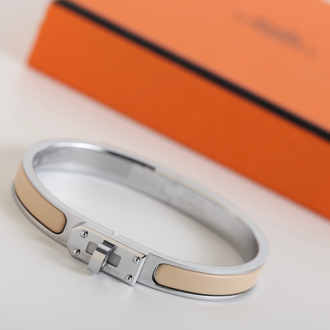 [⭐Seralia]HM KELLY BEIGE BRACELET