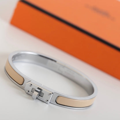 [⭐Seralia]HM KELLY BEIGE BRACELET