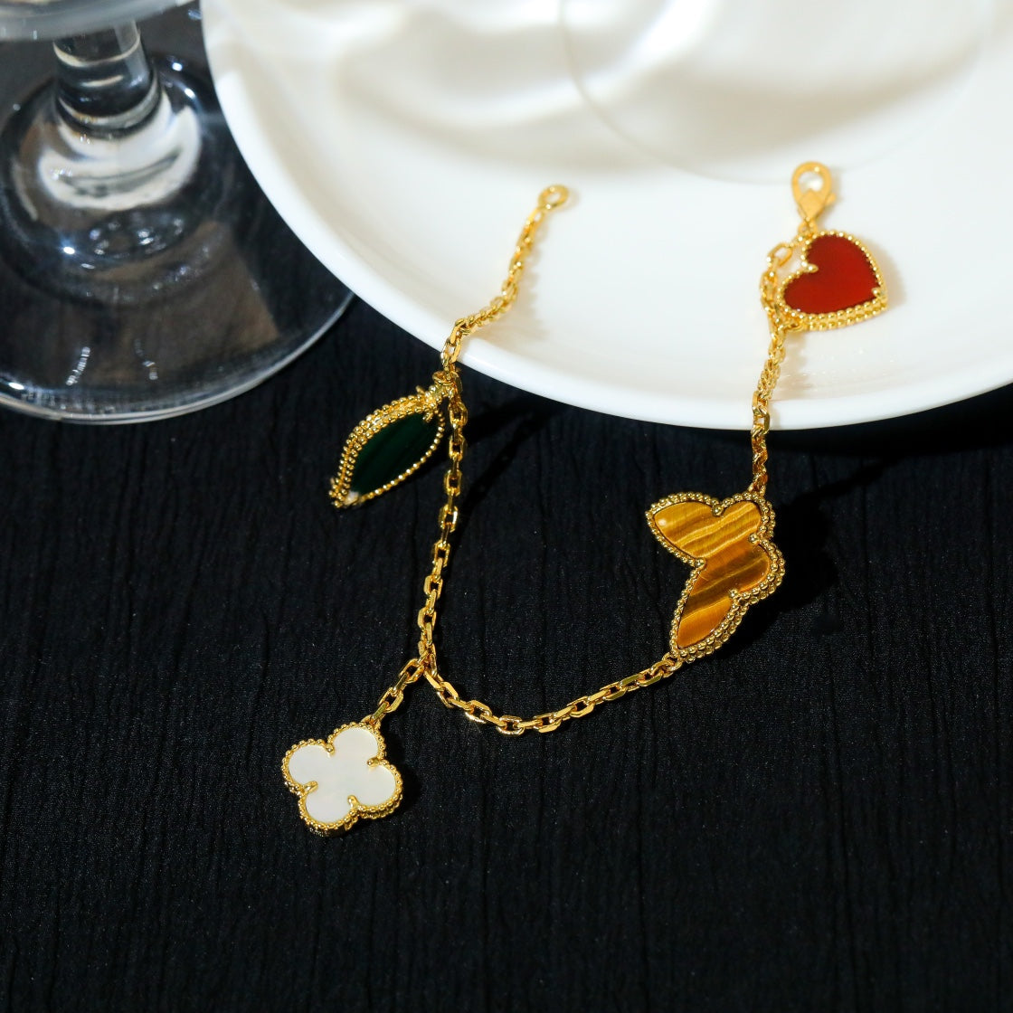 [⭐Seralia]LUCKY SPRING 5 MOTIF GOLD BRACELET