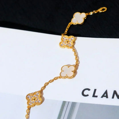 [⭐Seralia]CLOVER WHITE PEARL MOP 5 MOTIF BRACELET COLLECTION
