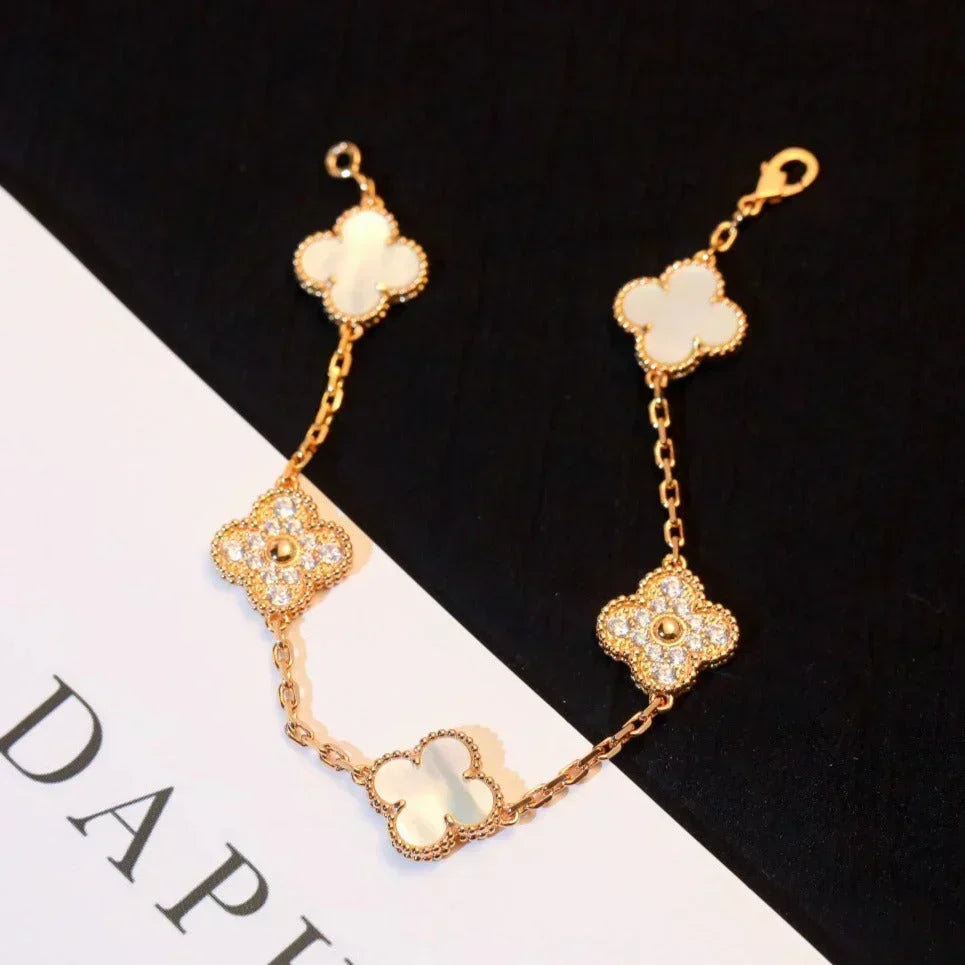 [⭐Seralia]CLOVER WHITE PEARL MOP 5 MOTIF BRACELET COLLECTION