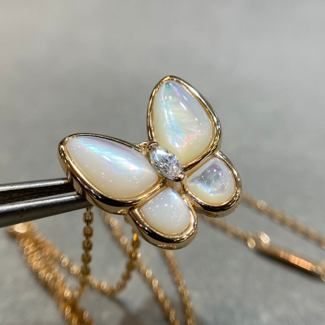 [⭐Seralia]BUTTERFLY MOP DIAMOND NECKLACE