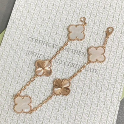 [⭐Seralia]CLOVER WHITE PEARL MOP 5 MOTIF BRACELET COLLECTION