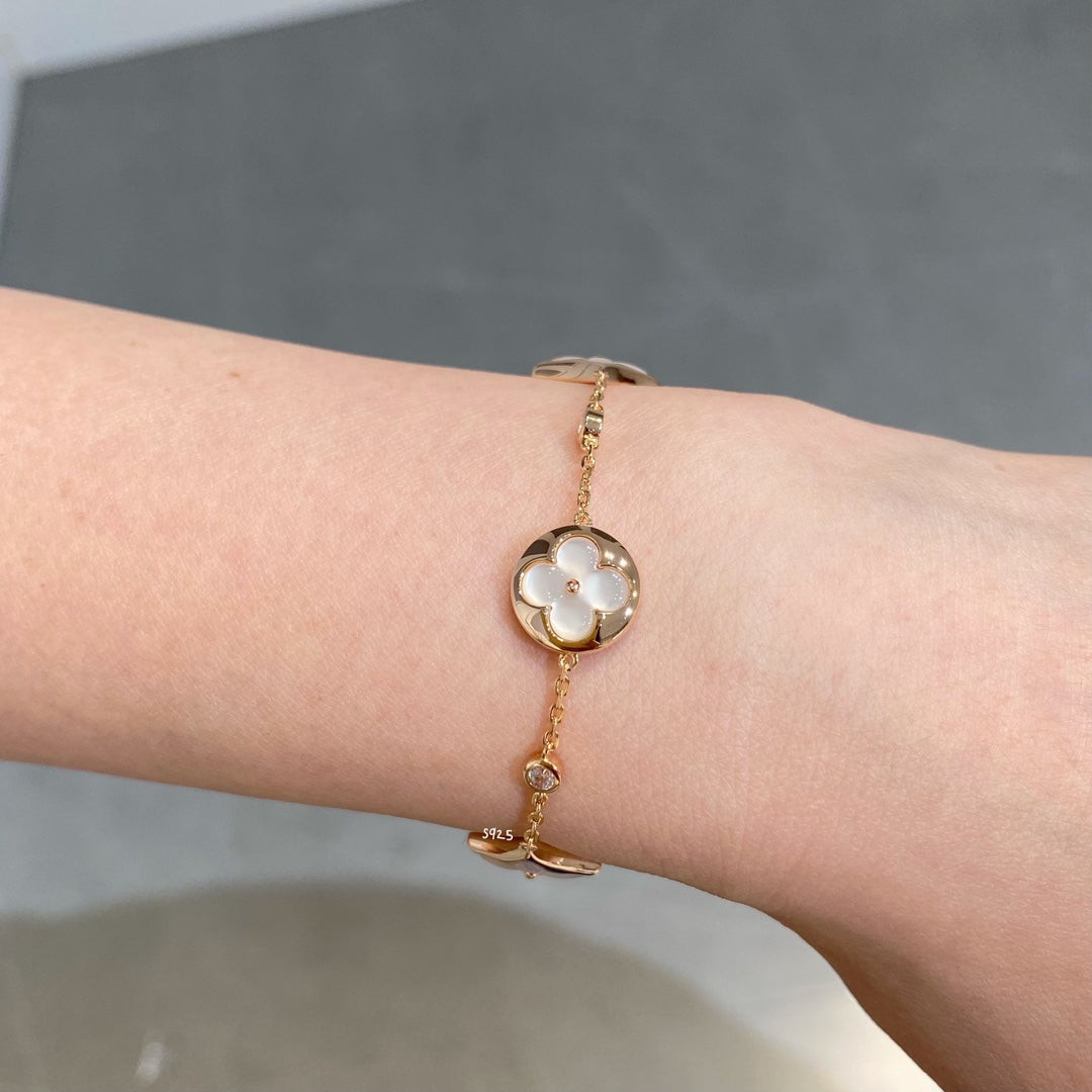 [⭐Seralia]STAR AND SUN 4 MOTIF WHITE MOP PINK GOLD BRACELET