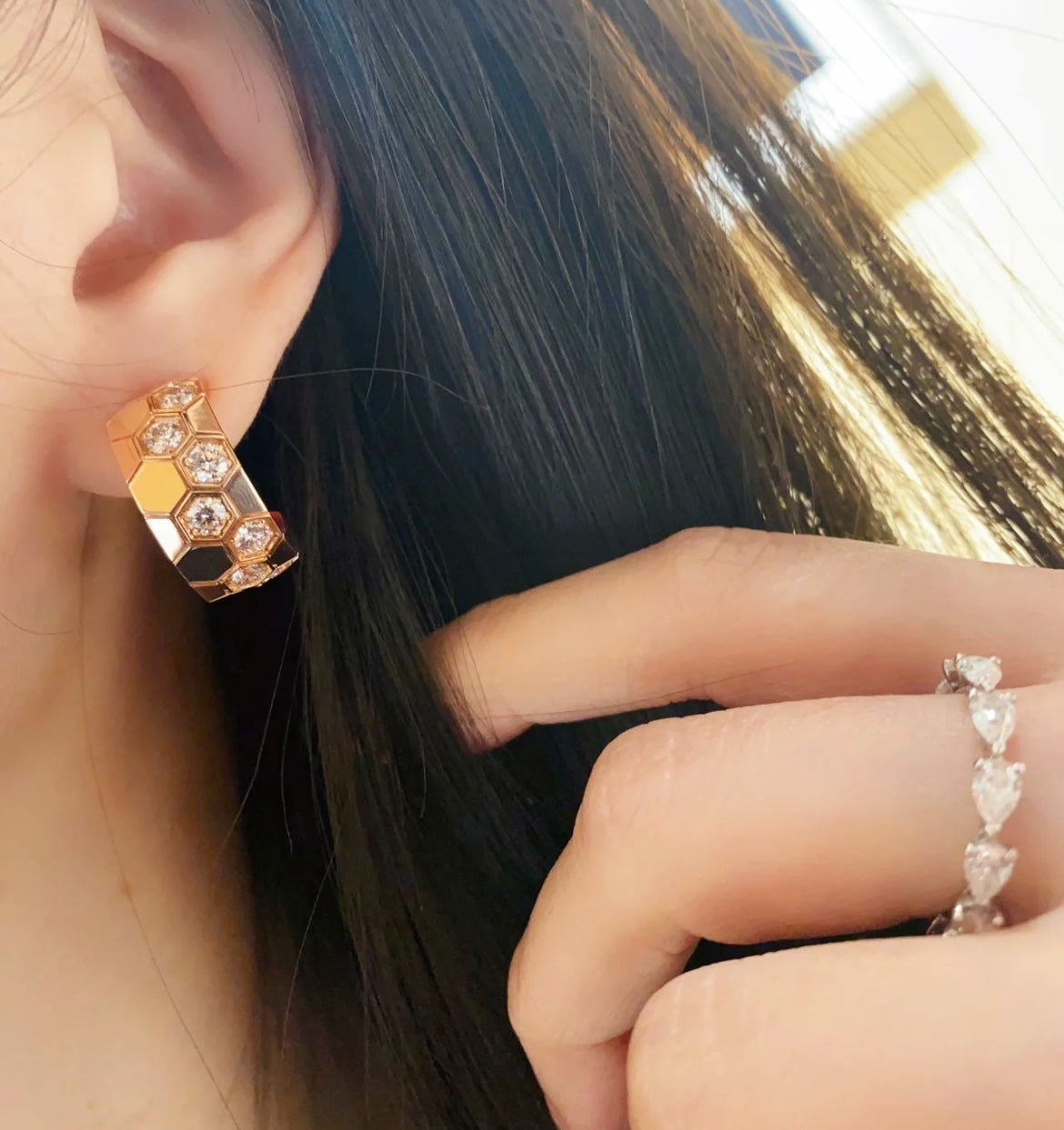[⭐Seralia]BEE LOVE DIAMOND HOOP EARRINGS