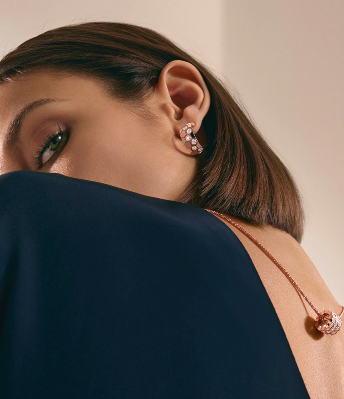 [⭐Seralia]BEE LOVE DIAMOND HOOP EARRINGS