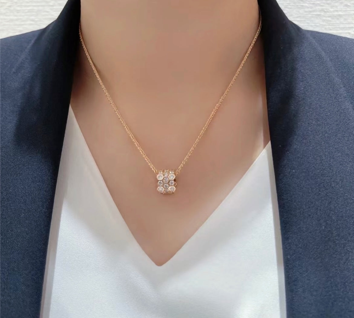 [⭐Seralia]BEE LOVE DIAMOND PAVED 3 ROW NECKLACE