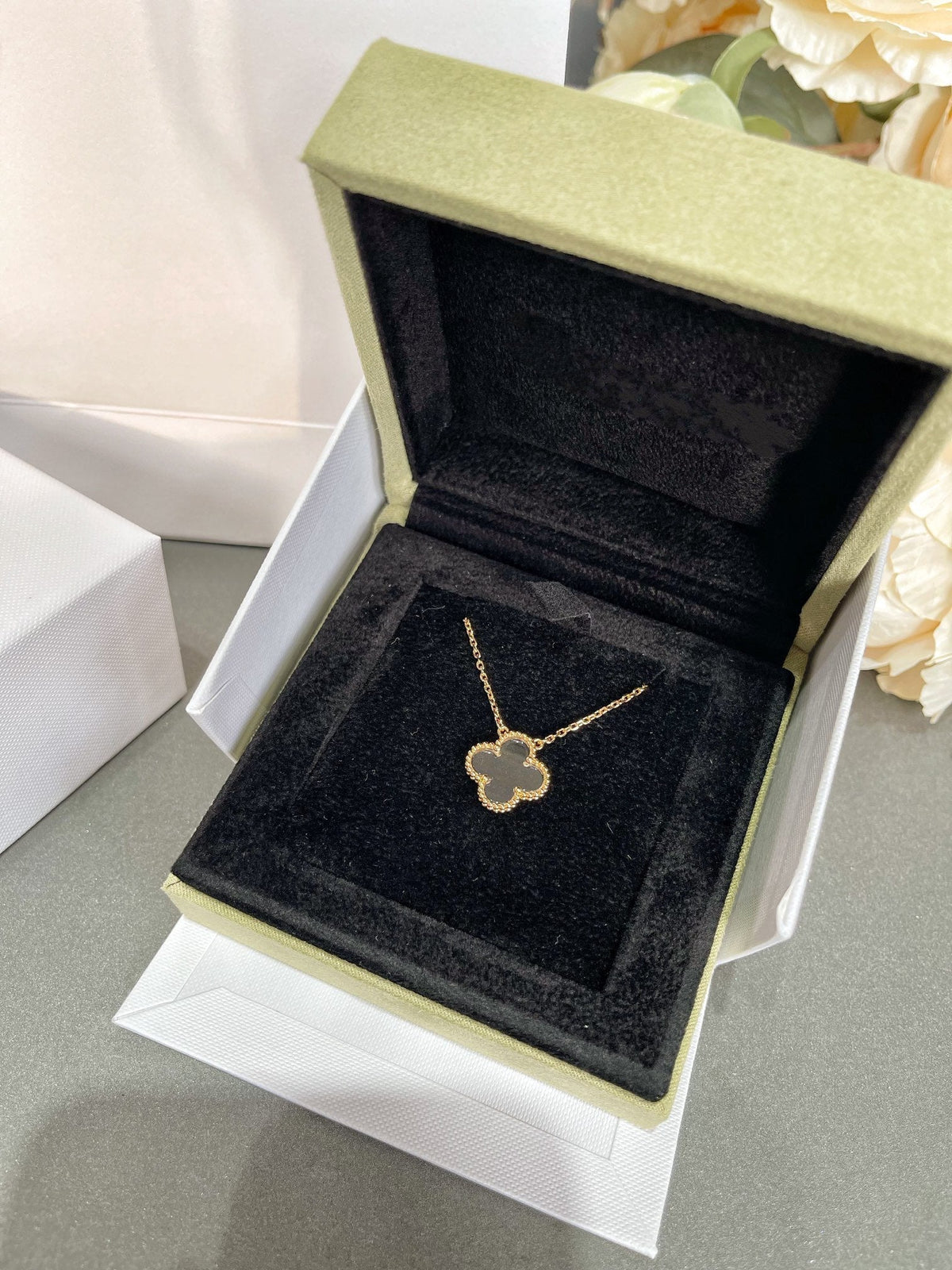 [⭐Seralia]CLOVER ROCK CRYSTAL ROSE GOLD NECKLACE