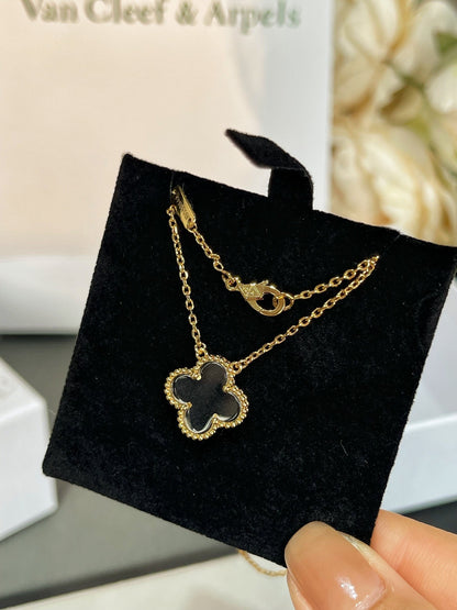 [⭐Seralia]CLOVER ROCK CRYSTAL ROSE GOLD NECKLACE