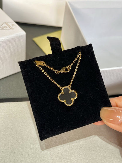 [⭐Seralia]CLOVER ROCK CRYSTAL ROSE GOLD NECKLACE