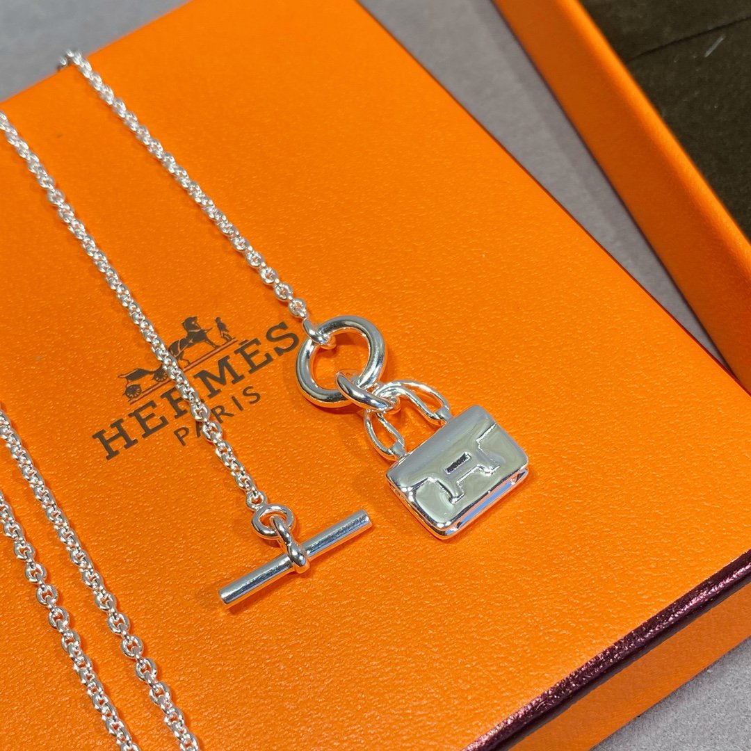 [⭐Seralia]CONSTANCE PEDANT SILVER NECKLACE