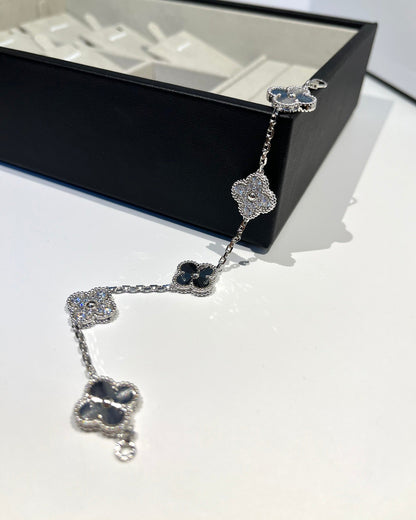 [⭐Seralia] CLOVER 5 MOTIF LASER BRACELET COLLECTION