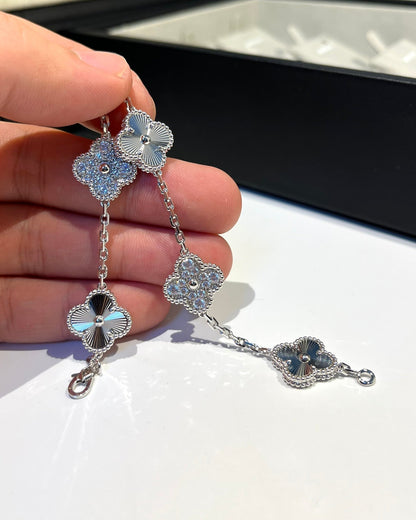 [⭐Seralia] CLOVER 5 MOTIF LASER BRACELET COLLECTION