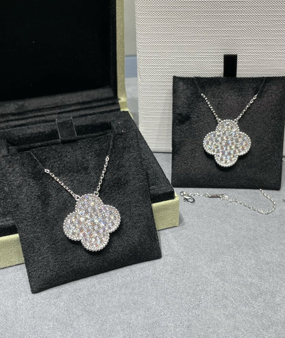 [⭐Seralia]CLOVER 25MM LARGE PENDANT DIAMOND PAVED SILVER NECKLACE