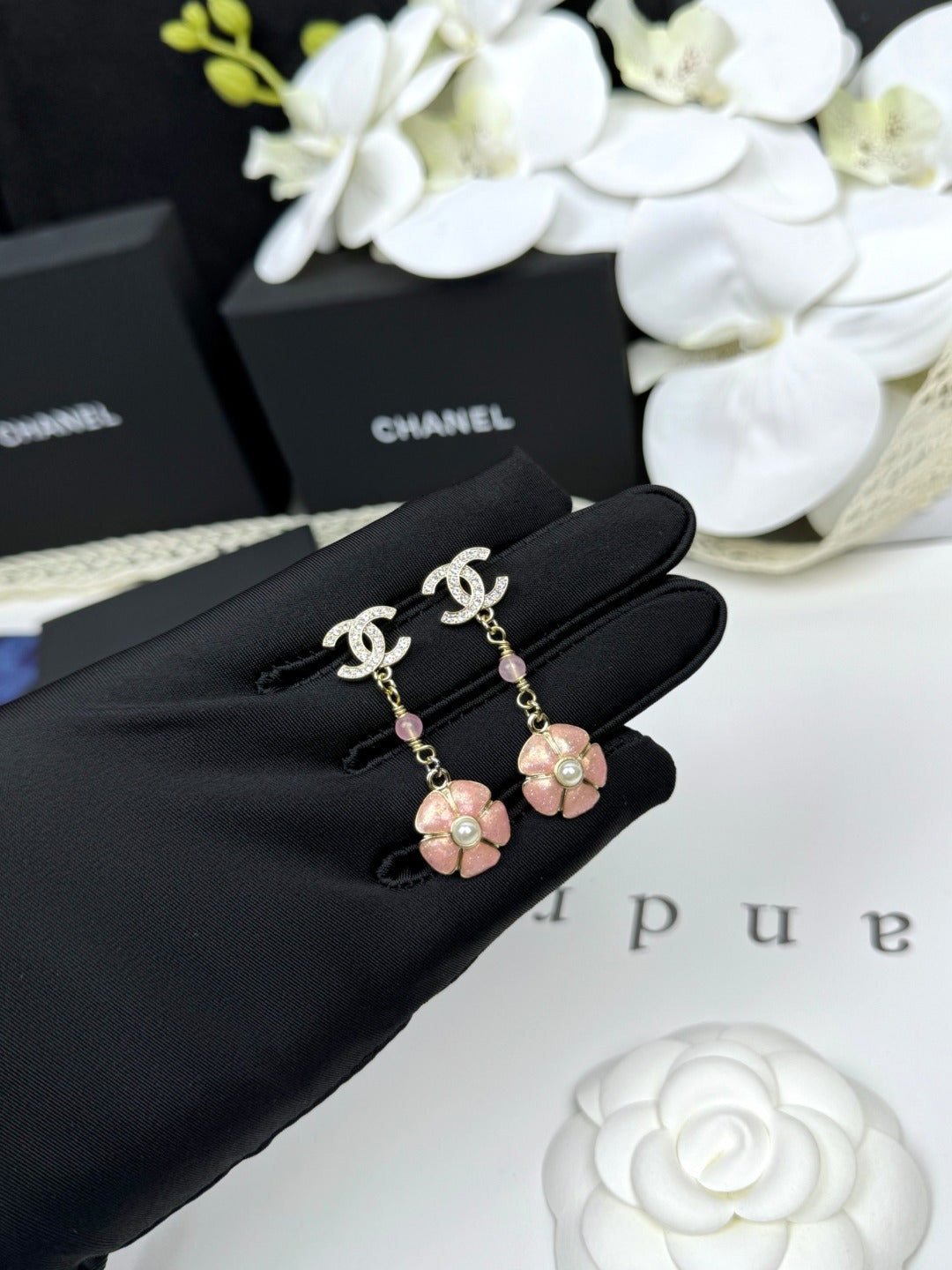 [⭐Seralia]26C Pink Camellia Enamel Pendant with Double C Earrings