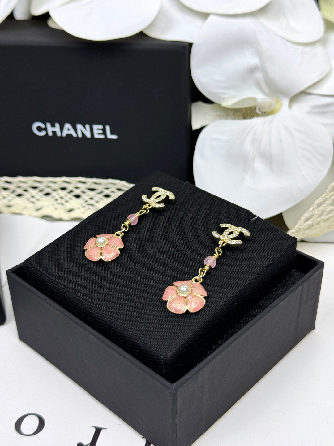 [⭐Seralia]26C Pink Camellia Enamel Pendant with Double C Earrings