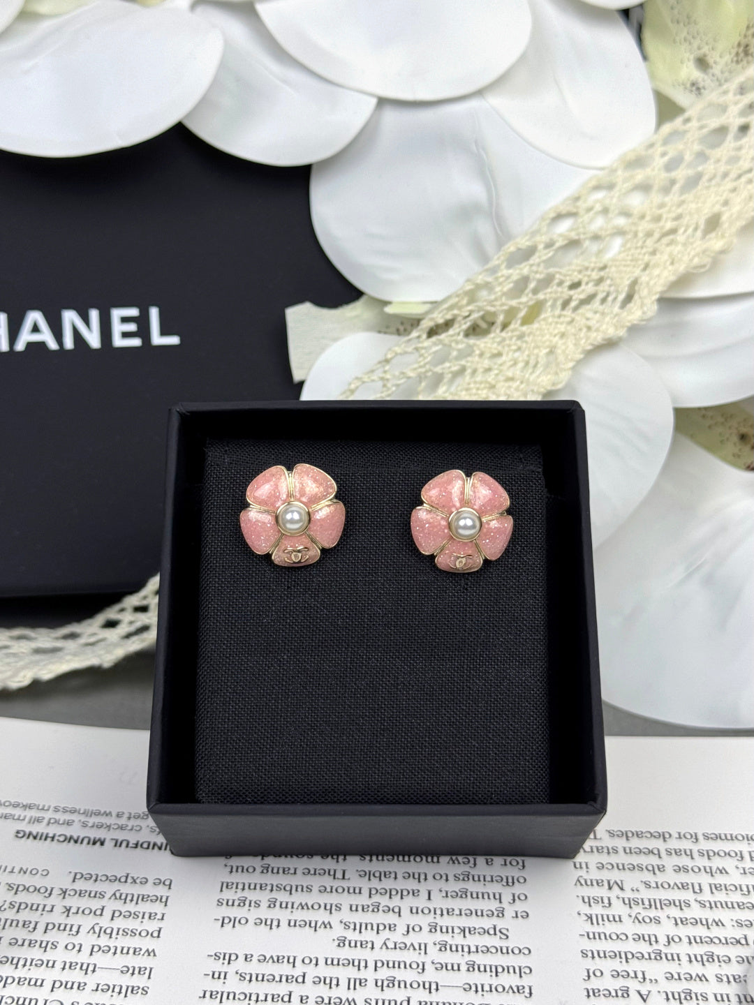 [⭐Seralia]26C Pink Camellia Pearl Enamel Stud Earrings