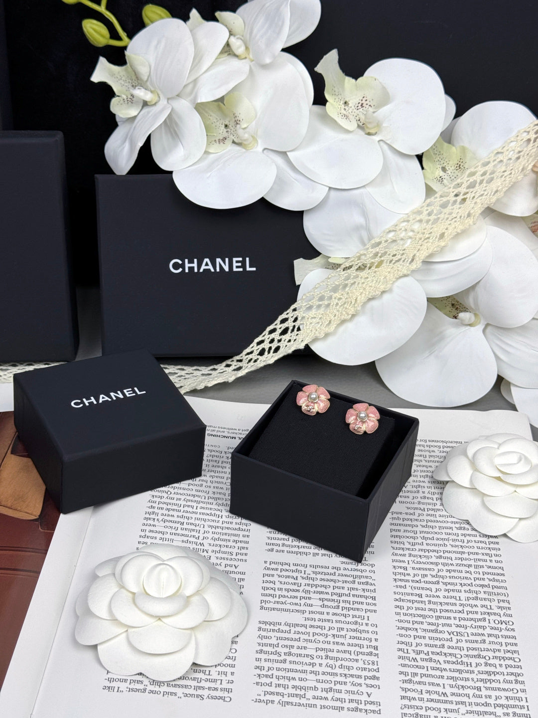 [⭐Seralia]26C Pink Camellia Pearl Enamel Stud Earrings