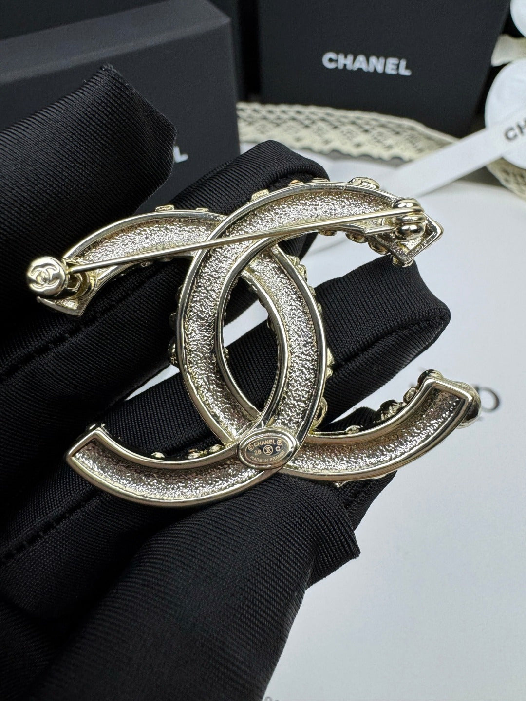 [⭐Seralia]26C Pink-White Enamel Ice Cream Cone Double C Brooch