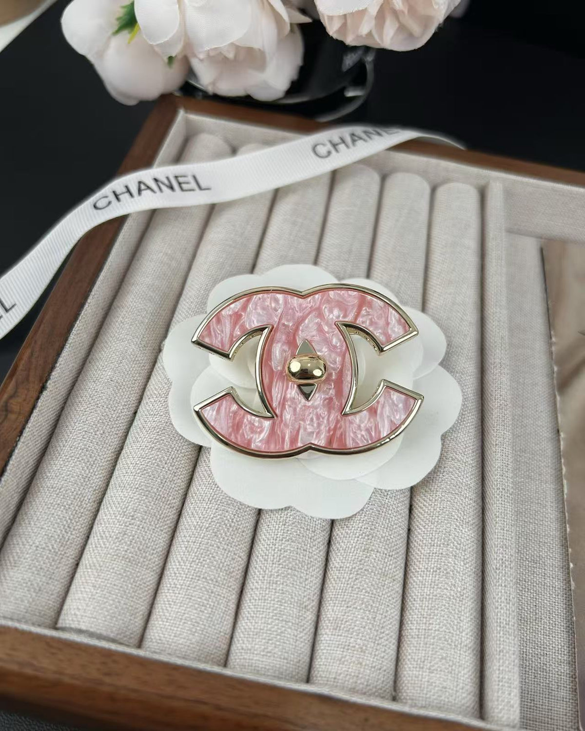 [⭐Seralia]Pink Resin Classic Brooch 5cm