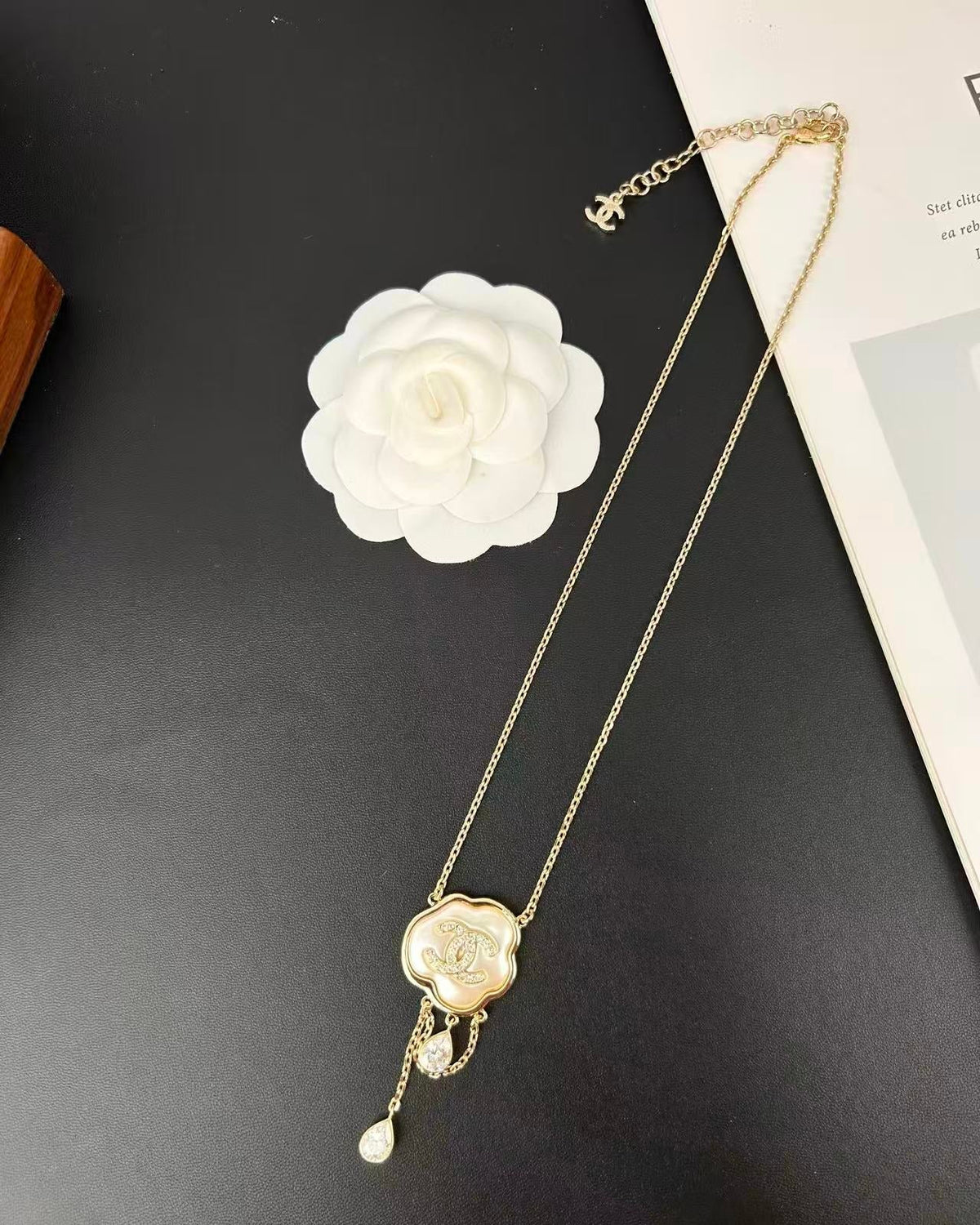 [⭐Seralia]Cloud Pearl Mother-of-Pearl Diamond Chain Pendant Necklace