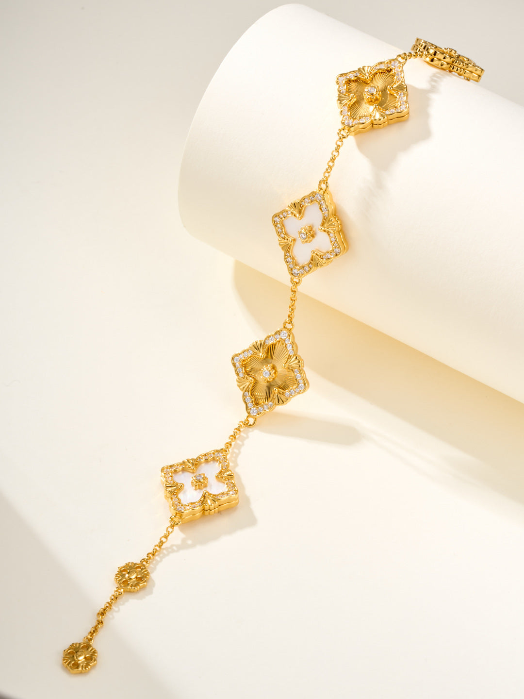 [⭐Seralia]B.C.L ENAMELED Five-Flower Bracelet（Various Colors) BIG SIZE