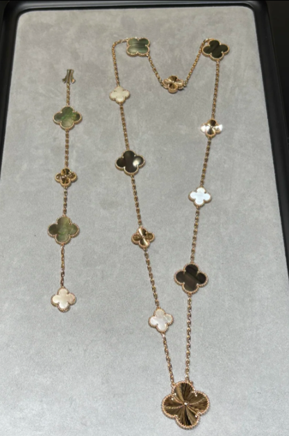 [⭐Seralia]DETACHABLE CLOVER 15(11+4) FLOWER SILVER NECKLACE SET