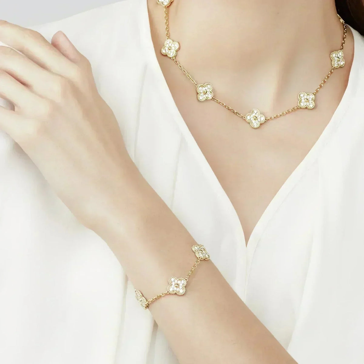[⭐Seralia] CLOVER 5 MOTIF FULL DIAMOND BRACELET COLLECTION