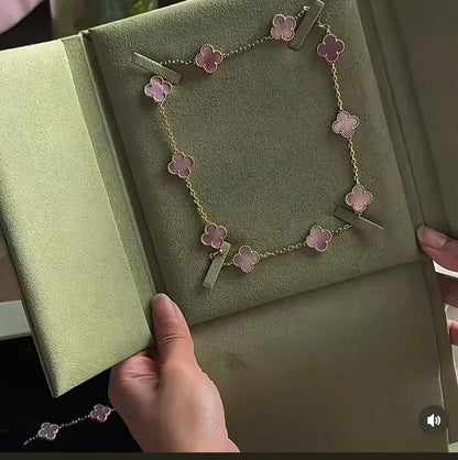 [⭐Seralia Jewellery] Pink Necklace with Ten Clover Designs