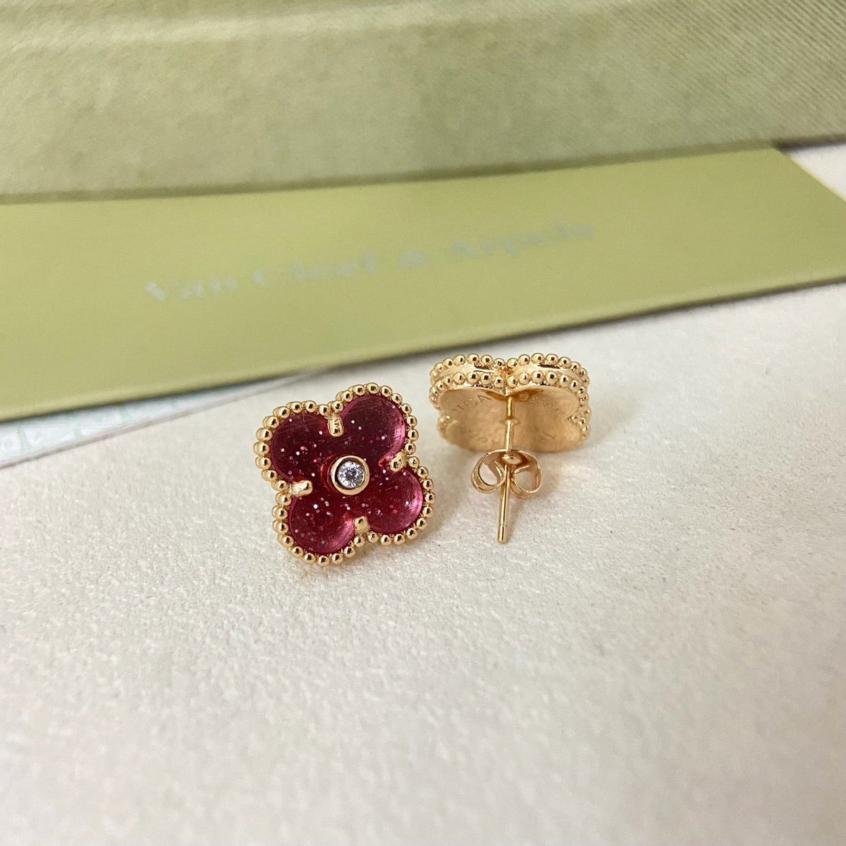 [⭐Seralia]2026 NEW  CLOVER 1 MOTIFPINK ENAMEL STUD EARRINGS WITH DIAMONDS